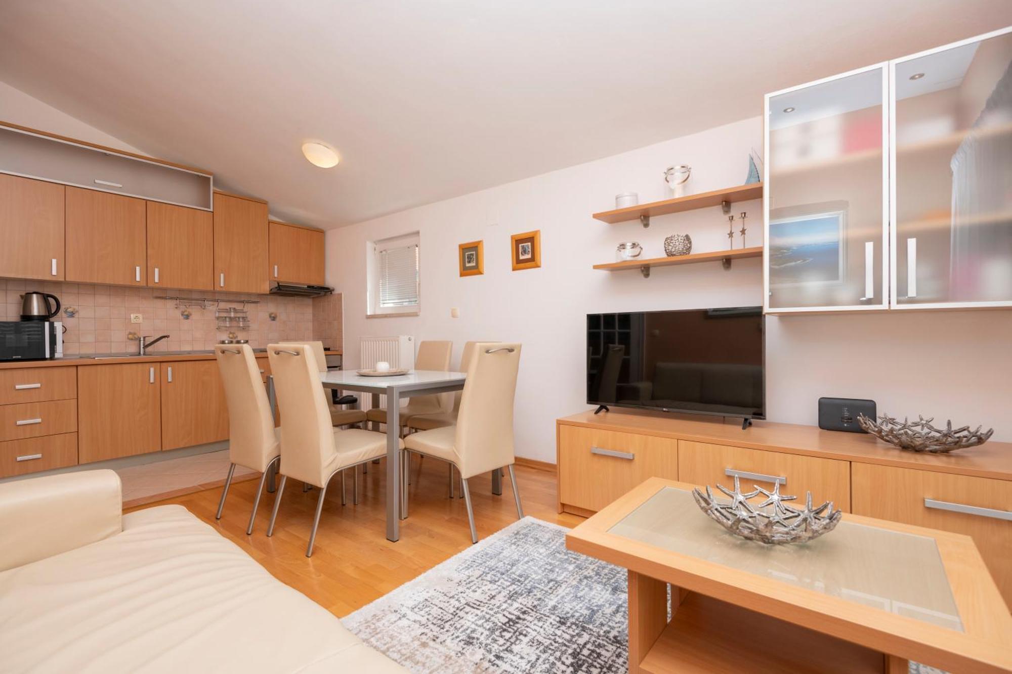 Family Apartments Marita Makarska Zewnętrze zdjęcie