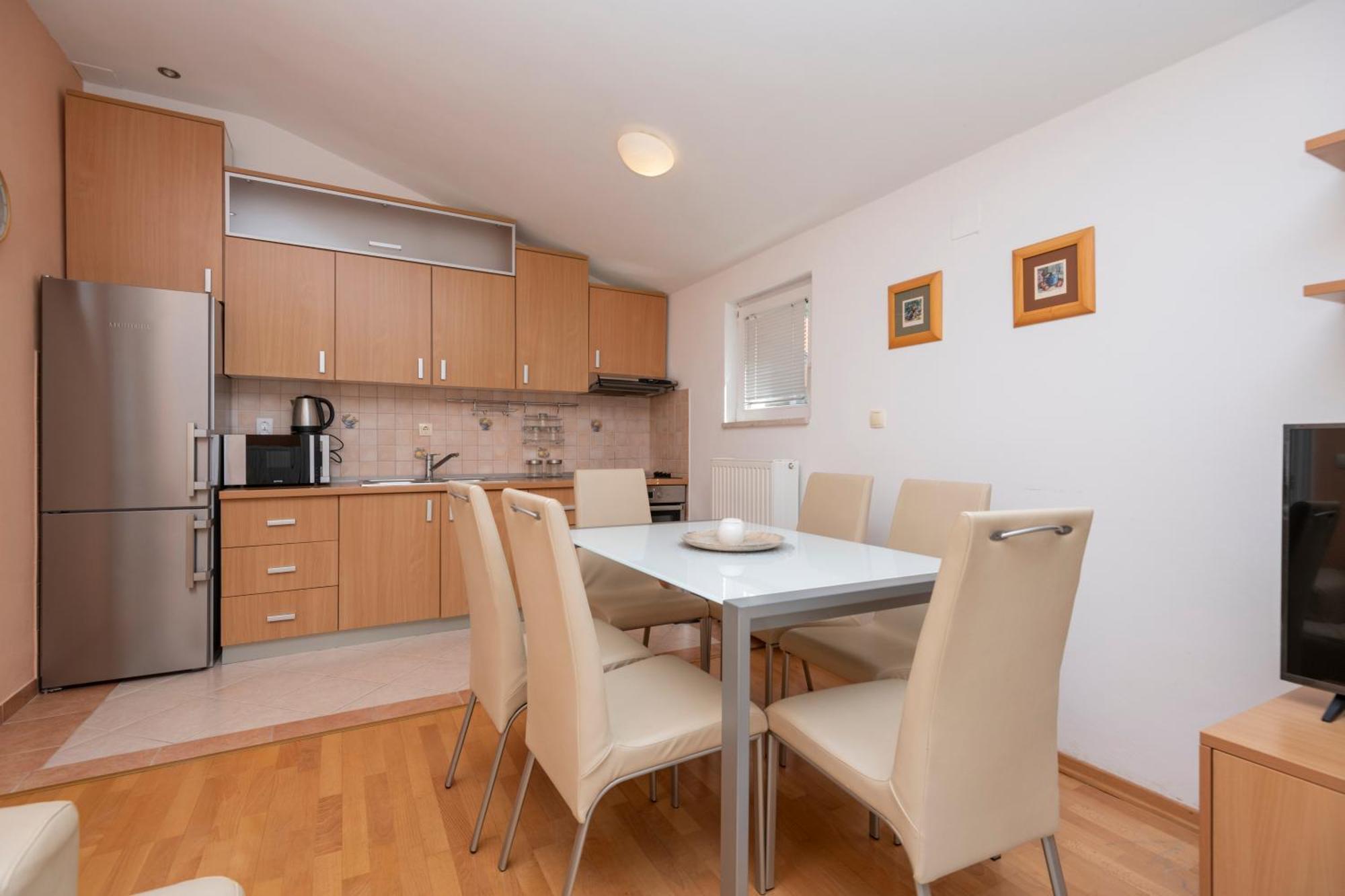 Family Apartments Marita Makarska Zewnętrze zdjęcie