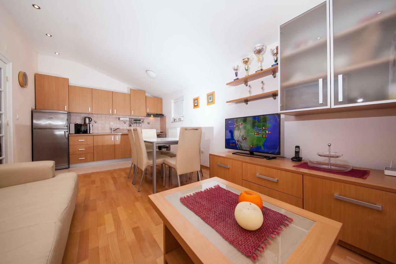 Family Apartments Marita Makarska Zewnętrze zdjęcie